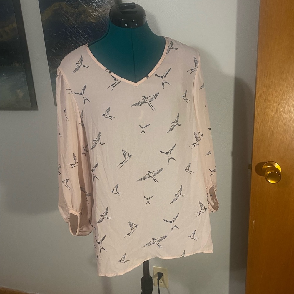 🍟 Pink bird shirt